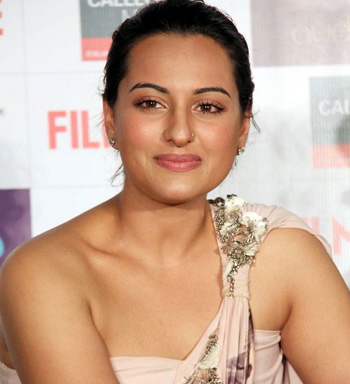 Food and music kept Sonakshi going